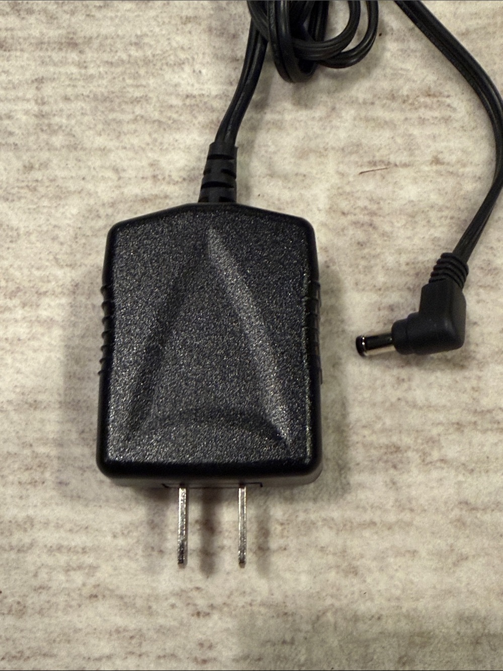D-Link Black AC Power Adapter with Barrel Connector - Picture 5 of 8
